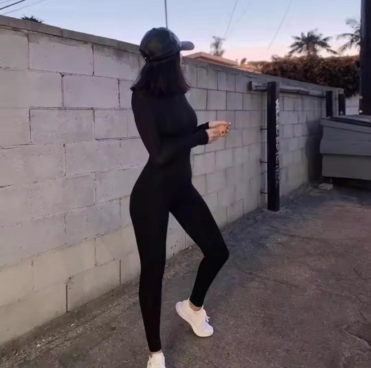 Autumn Long Sleeve Jumpsuits Women Streetwear O-Neck Solid Bodycon Sexy Black Rompers Casual Skinny Fashion.