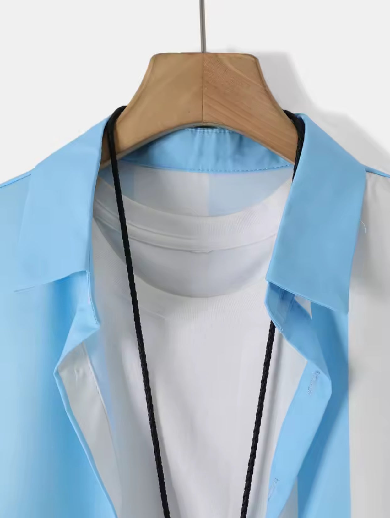 2-Piece Printed Men's Summer Short-Sleeved Button-Down
Shirt and Pants Set