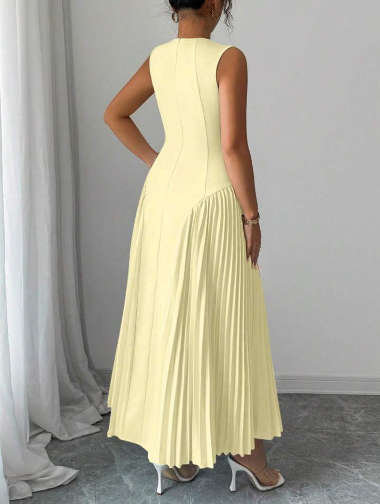 Chiquease Women's Minimalist Design