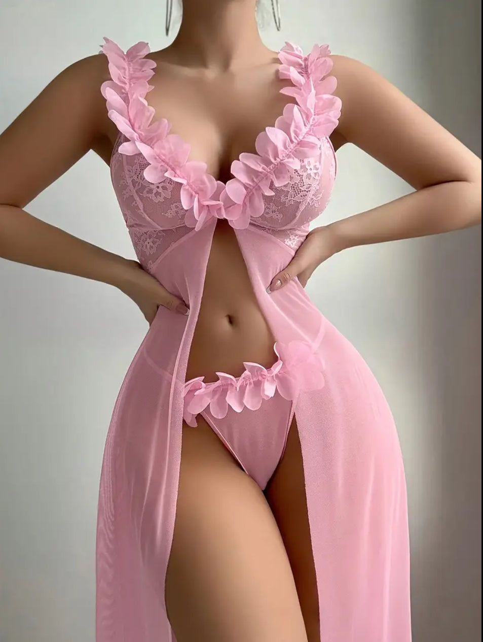 2 Sets Of Europe And The United States Sexy Love Interest Pajamas